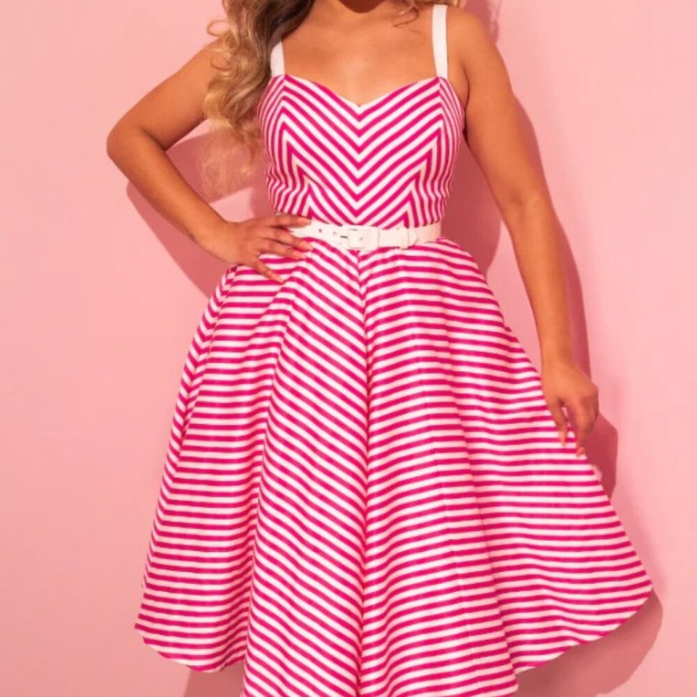 Vixen Dollface Dress in Pink and White